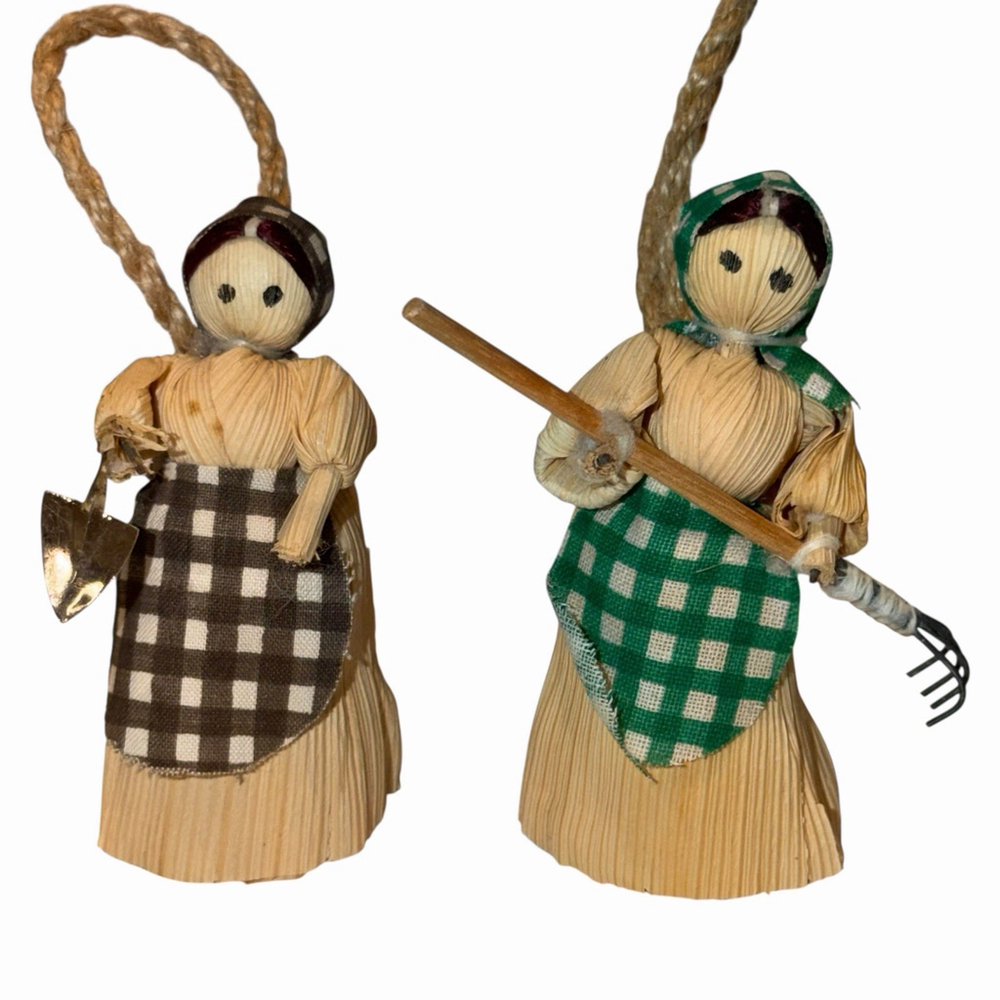 Vintage Corn Husk Doll Lot of 2 Farmers Gardeners 6” Primitive-Style Decor EUC